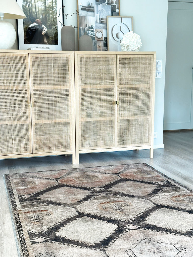 Montervachi Jord/Svart