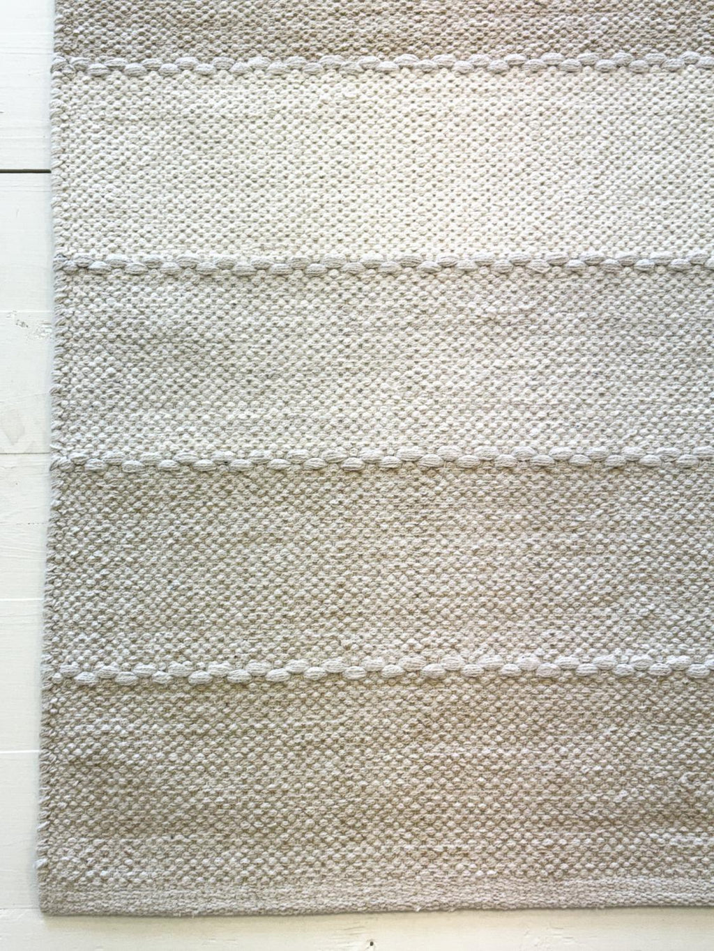 Lilleby Beige/Vit